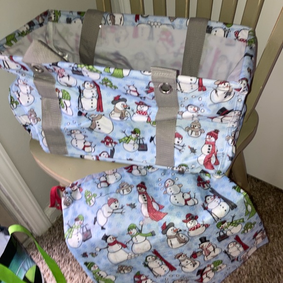 thirty-one Handbags - Thirty one tote 18 X 9